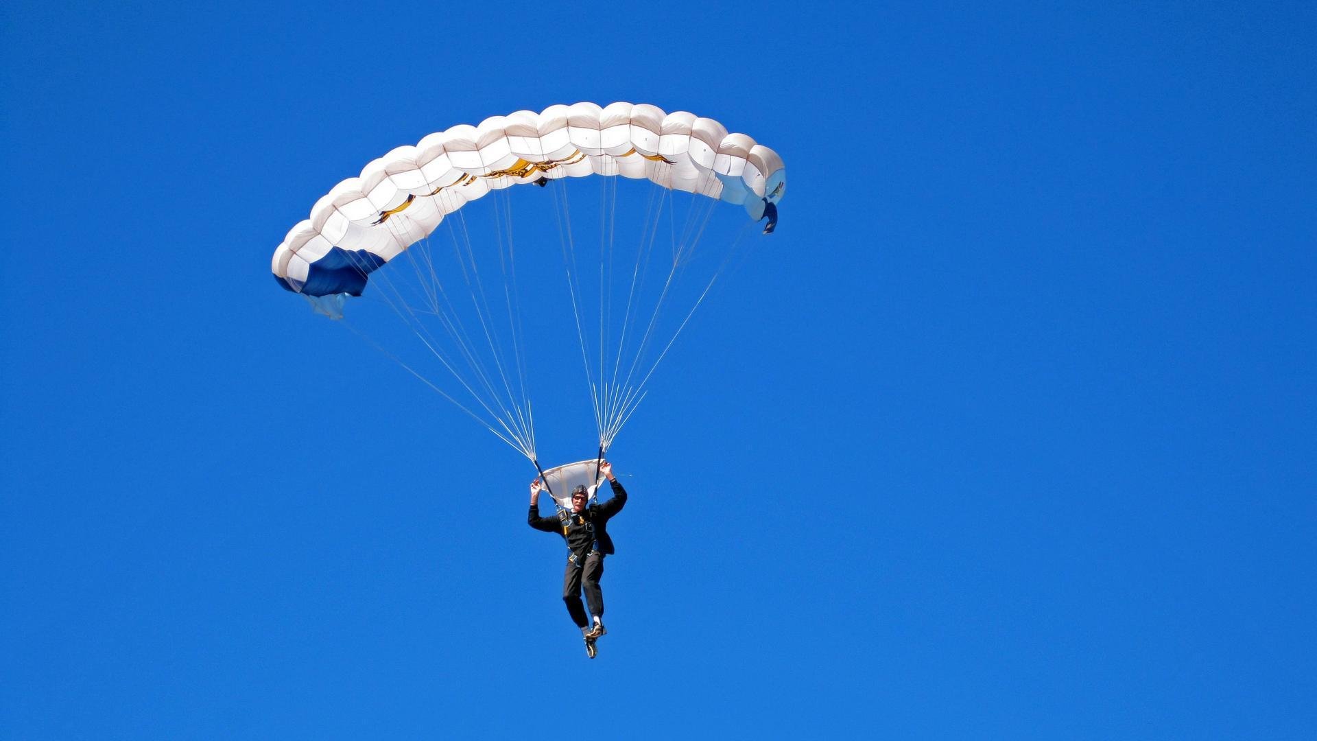 世界杯冰球:加拿大队再次夺冠,霸主地位巩固!,2021年冰球世锦赛加拿大